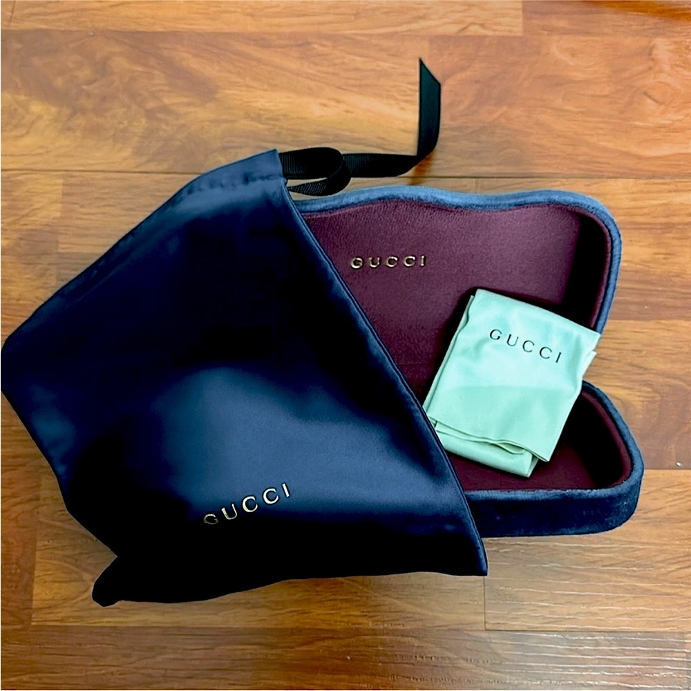 SALE‼️Gucci case